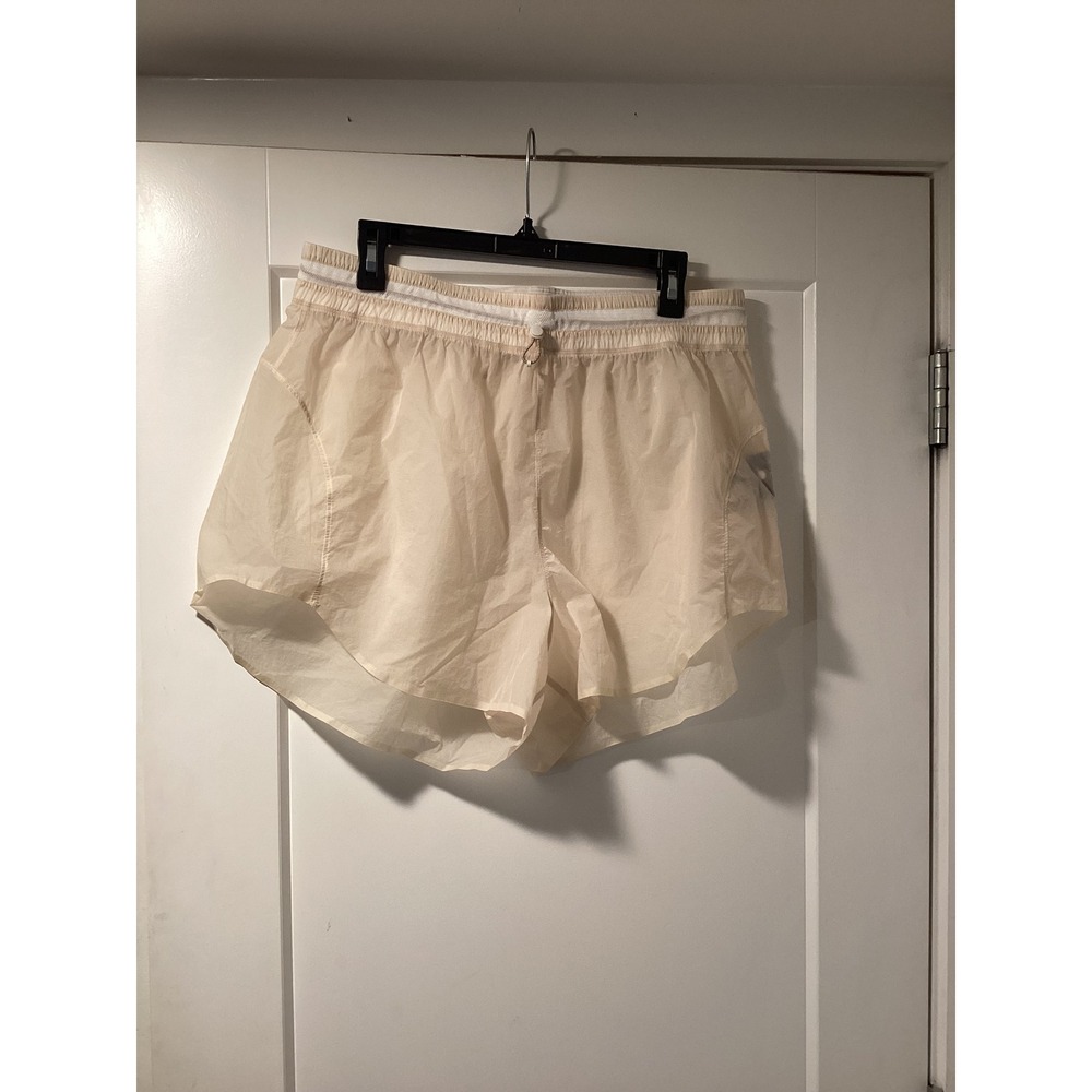 Lululemon Running Shorts Cream Tan Sheer Size 14‎ LW7BO4S